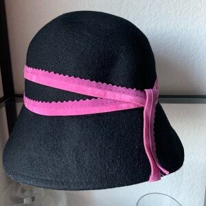 Retro The Accessory Collective 100% Wool Cloche Hat Purple Pink Suede Band 20’s